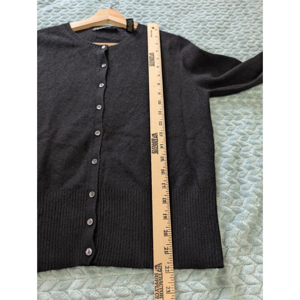 EUC Lord & Taylor 100% Two Ply Cashmere Button Up Cardigan Sweater M Black - Picture 8 of 10